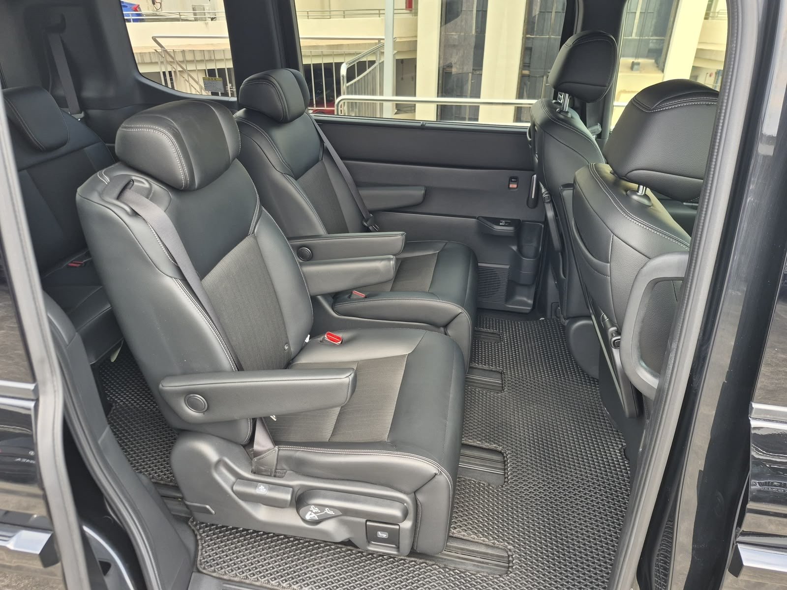 Honda Stepwagon Spada e:HEV photo 7